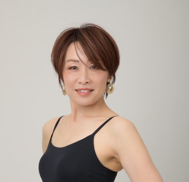 最後まで自分の足で歩く体づくりを伝えるヨガ講師ー乾 麻奈美ー